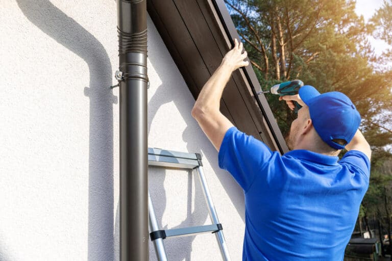 how to install drip edge-roof tech using hand tools to install drip edge materials to a roof